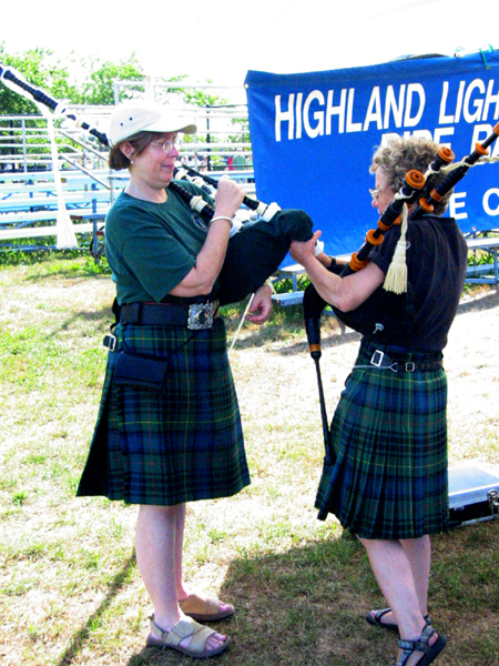 509 Bagpipers at MMA